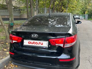 2015 Kia Rio III Рестайлинг, чёрный, 995000 рублей, вид 5