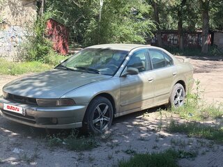 2000 Mitsubishi Galant VIII Рестайлинг, золотистый, 250000 рублей, вид 1
