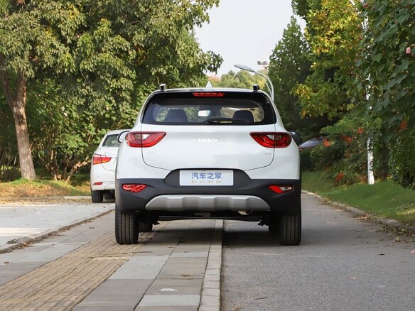 2026 Kia KX1, белый, 1680000 рублей - вид 2