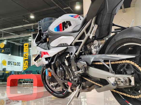 2025 BMW S 1000 RR, белый, 2250000 рублей - вид 9