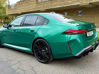 2026 BMW M5 VII (G90), зелёный, 16900000 рублей, вид 4