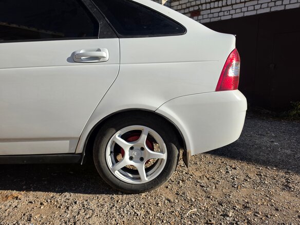 2011 Lada (ВАЗ) Priora I, белый, 370000 рублей - вид 4