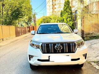 2018 Toyota Land Cruiser Prado 150 Series Рестайлинг 2, белый, 5200000 рублей, вид 1