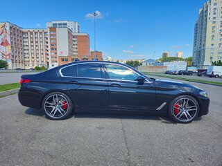 2021 BMW 5 серии 520i VII (G30/G31/G38) Рестайлинг, чёрный, 4950000 рублей, вид 5
