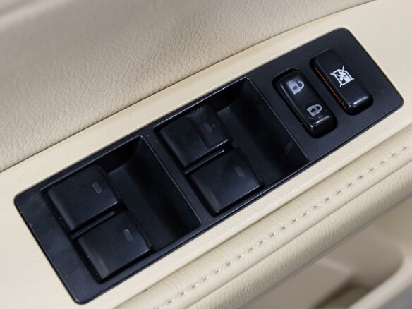 2014 Lexus ES 250 VI, коричневый, 1799000 рублей - вид 17