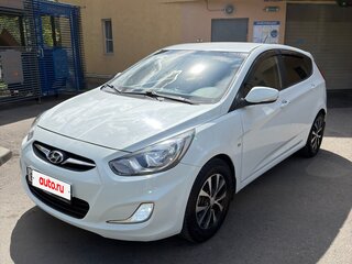 2012 Hyundai Solaris I, белый, 1100000 рублей, вид 1