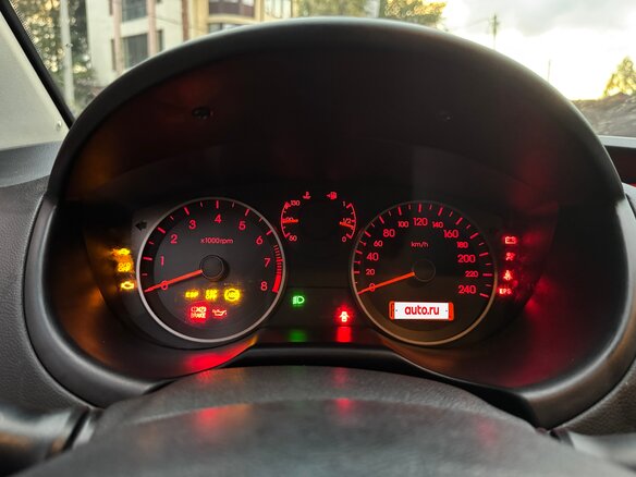 2009 Hyundai i20 I, красный - вид 12