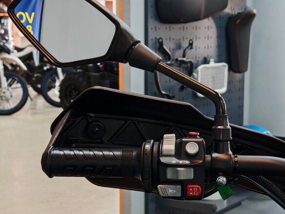 2026 Loncin XWolf 550, серый, 817000 рублей - вид 15