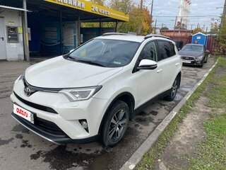 2017 Toyota RAV4 IV (XA40) Рестайлинг, белый, 2050000 рублей, вид 5