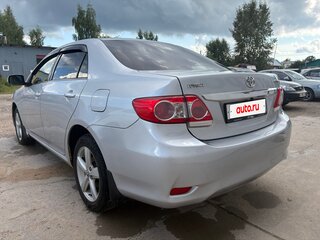 2011 Toyota Corolla X (E140, E150) Рестайлинг, серебристый, 720000 рублей, вид 4