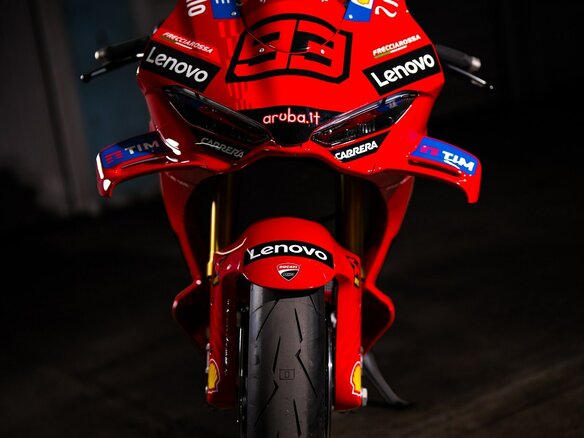 2026 Ducati Panigale V4, красный, 14000000 рублей - вид 6