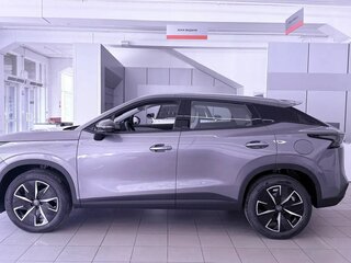 2026 Omoda C5 I Рестайлинг, серый, 2629000 рублей, вид 4