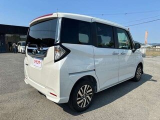 2023 Toyota Roomy I Рестайлинг, белый, 730000 рублей, вид 4
