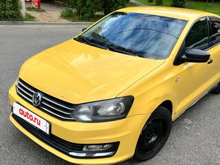 2019 Volkswagen Polo V Рестайлинг, жёлтый, 680000 рублей, вид 1