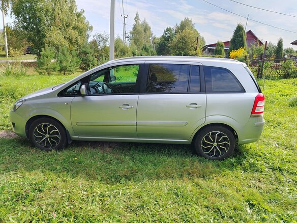 2013 Opel Zafira B Рестайлинг, серебристый - вид 5