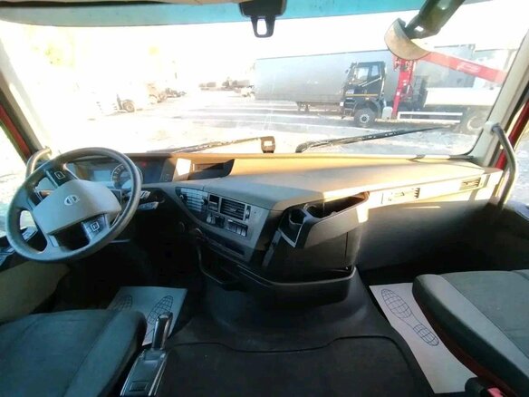2016 Volvo FH, красный, 5791000 рублей - вид 4