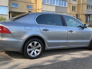 2013 Skoda Superb II, серебристый, 950000 рублей, вид 3