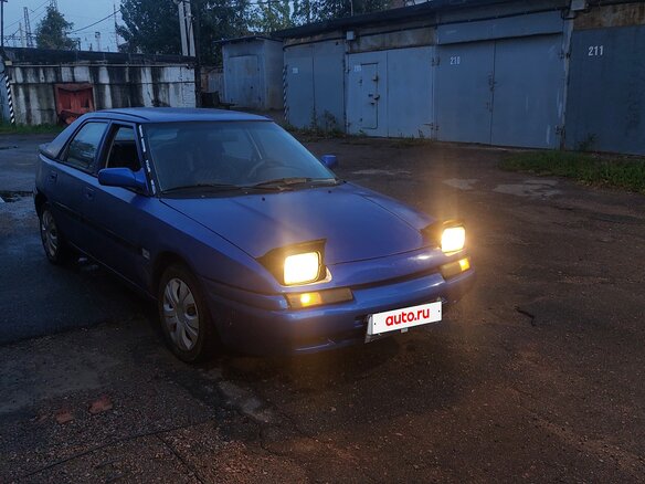 1990 Mazda 323 IV (BG), синий, 95000 рублей - вид 2