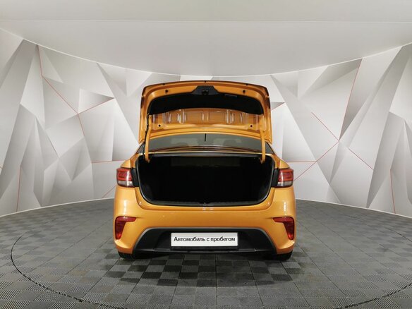2017 Kia Rio IV, оранжевый, 1355150 рублей - вид 10