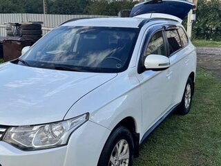 2013 Mitsubishi Outlander III, белый, 950000 рублей, вид 1