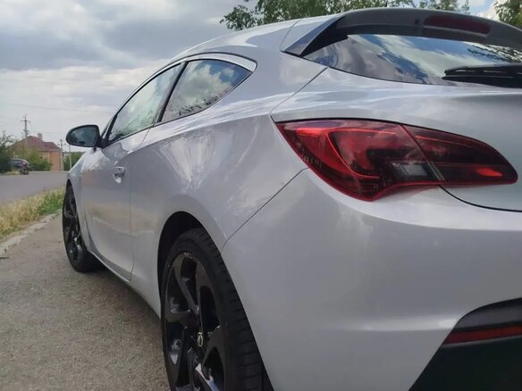 2013 Opel Astra GTC J Рестайлинг, белый, 800000 рублей - вид 8