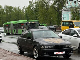 2000 BMW 5 серии 520i IV (E39) Рестайлинг, чёрный, 550000 рублей, вид 3