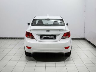 2012 Hyundai Solaris I, белый, 749000 рублей, вид 4