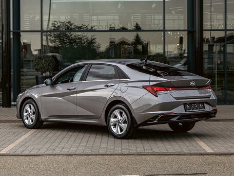 2021 Hyundai Elantra VII (CN7), серый, 1625000 рублей, вид 4