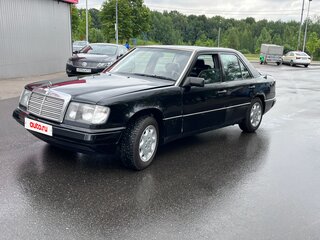 1994 Mercedes-Benz E-Класс 280 I (W124), чёрный, 310000 рублей, вид 4