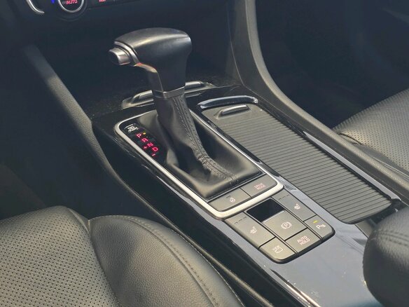 2019 Kia Optima IV Рестайлинг, белый - вид 21