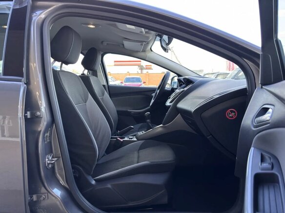 2011 Ford Focus III, коричневый, 680000 рублей - вид 13