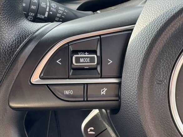 2022 Suzuki Swift V Рестайлинг, оранжевый, 750325 рублей - вид 11