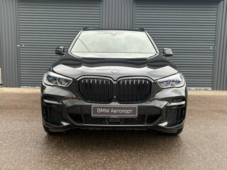 2021 BMW X5 30d IV (G05/G18), чёрный, 6490000 рублей, вид 2