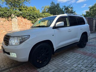 2011 Toyota Land Cruiser 200 Series, белый, 2555555 рублей, вид 3