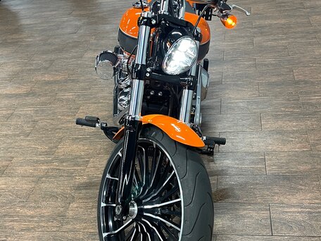 2023 Harley-Davidson Breakout, оранжевый, 2190000 рублей, вид 3