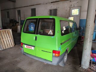1993 Volkswagen Transporter T4, зелёный, 500000 рублей, вид 2