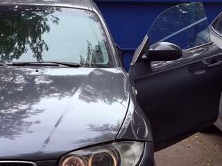 2008 BMW 1 серии 120i I (E81/E82/E87/E88) Рестайлинг, серый, 700000 рублей, вид 1