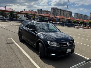 2021 Volkswagen Tiguan Allspace II, чёрный, 2950000 рублей, вид 5