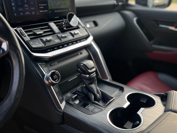 2023 Toyota Land Cruiser 300 Series, чёрный, 11150000 рублей - вид 16