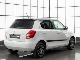 2013 Skoda Fabia II Рестайлинг, белый, 630000 рублей, вид 3
