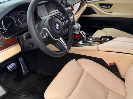 2012 BMW 5 серии 535i xDrive VI (F10/F11/F07), чёрный, 2300000 рублей, вид 5