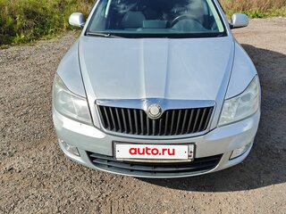 2010 Skoda Octavia II (A5) Рестайлинг, серый, 720000 рублей, вид 1