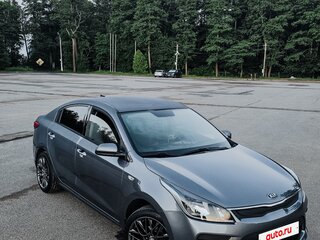 2018 Kia Rio IV, серый, 1740000 рублей, вид 2