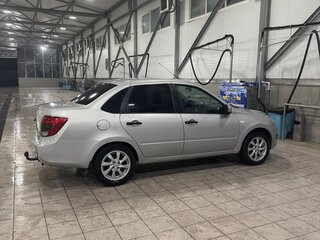 2017 Lada (ВАЗ) Granta I, серебристый, 630000 рублей, вид 3