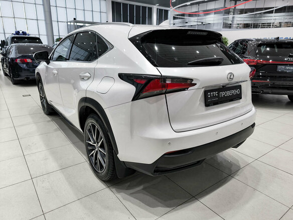 2015 Lexus NX 200 I, белый, 2650000 рублей - вид 6