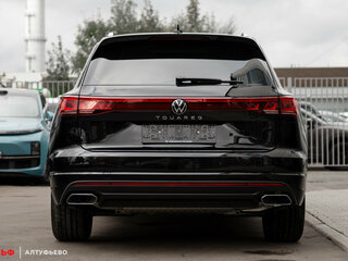 2026 Volkswagen Touareg III Рестайлинг, чёрный, 11990000 рублей, вид 3