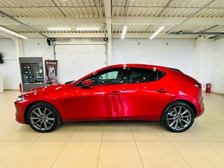 2019 Mazda 3 IV (BP), красный, 1999999 рублей, вид 3