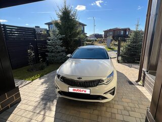 2019 Kia Optima IV Рестайлинг, белый, 1600000 рублей, вид 1