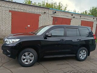 2018 Toyota Land Cruiser Prado 150 Series Рестайлинг 2, чёрный, 4330000 рублей, вид 3