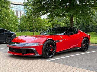 2025 Ferrari 12Cilindri, красный, 57925000 рублей, вид 2